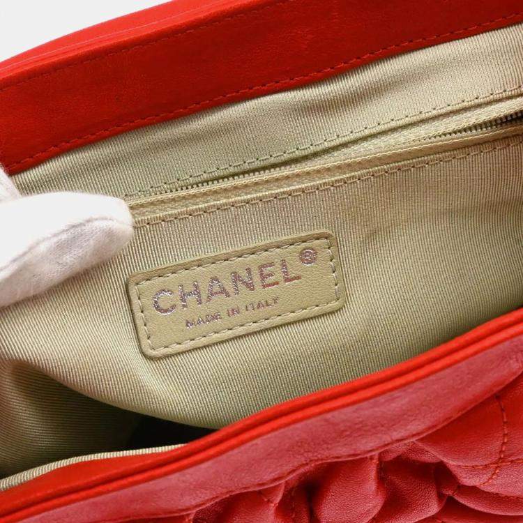 Pre Owned Chanel Red Lambskin Around Chain Shoulder Bag