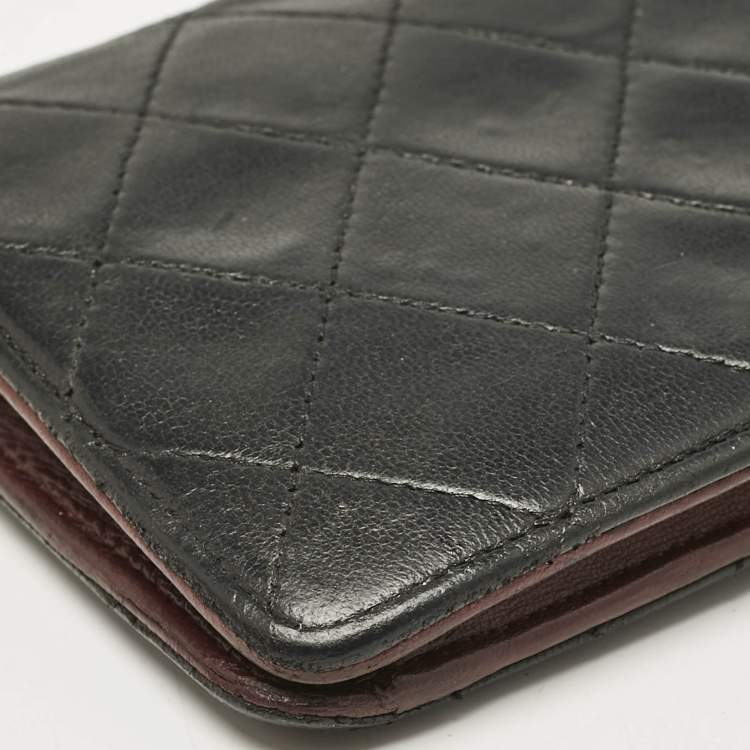 Pre Owned Chanel Black Quilted Leather L Yen Wallet