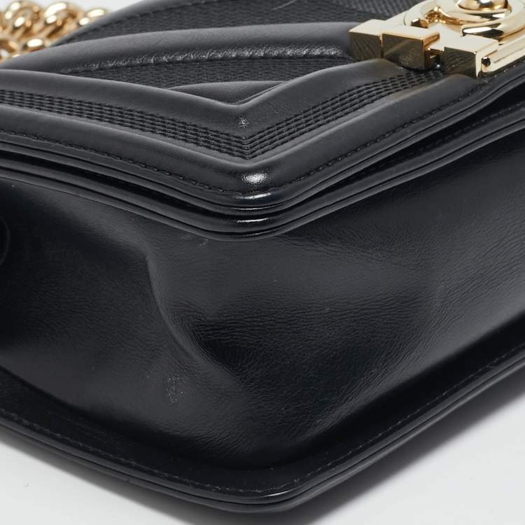 Pre Owned Chanel Black Textured Leather Small Boy Flap Bag