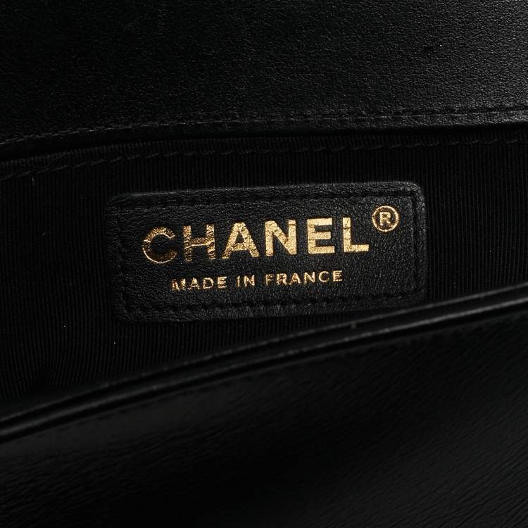 Pre Owned Chanel Black Textured Leather Small Boy Flap Bag