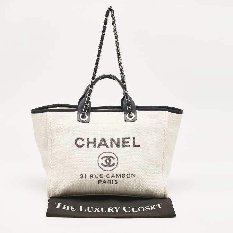 Pre Owned Chanel White/Navy Blue Raffia Large Deauville Shopper Tote