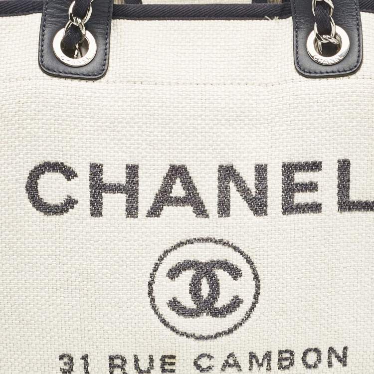 Pre Owned Chanel White/Navy Blue Raffia Large Deauville Shopper Tote