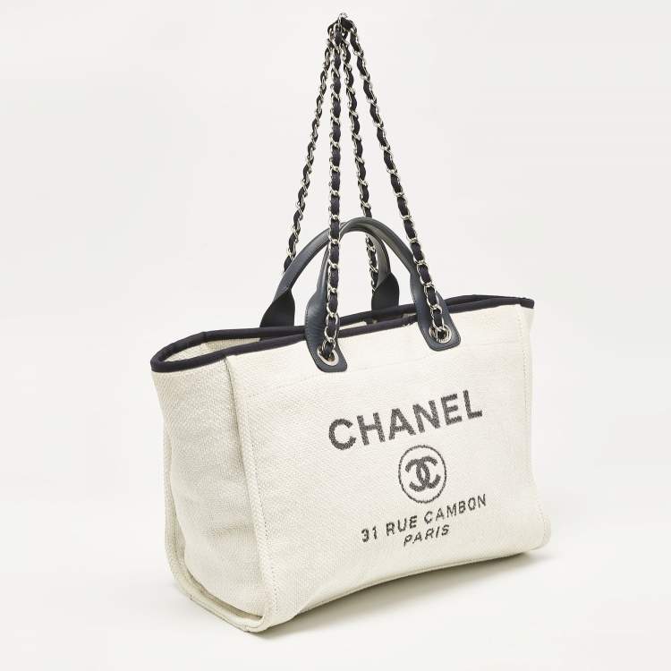 Pre Owned Chanel White/Navy Blue Raffia Large Deauville Shopper Tote