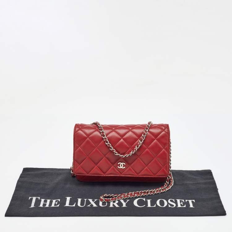 Pre Owned Chanel Red Quilted Leather CC Wallet On Chain