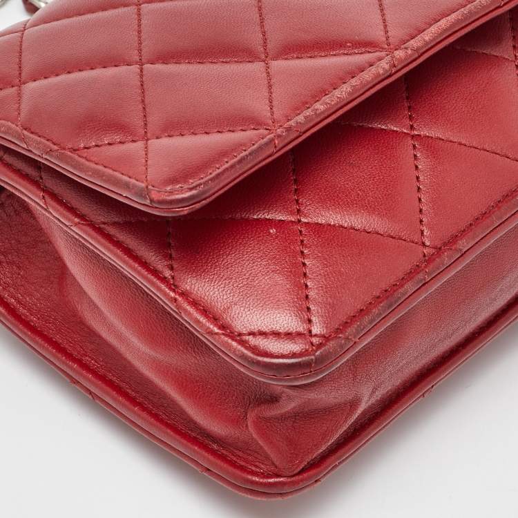 Pre Owned Chanel Red Quilted Leather CC Wallet On Chain