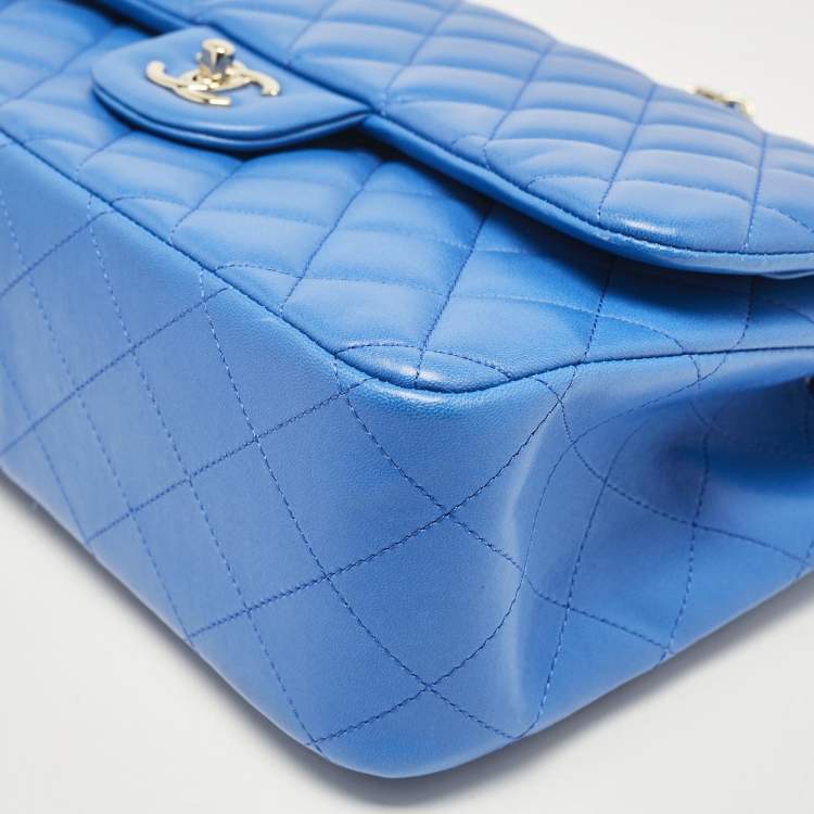 Pre Owned Chanel Blue Quilted Leather Jumbo Classic Double Flap Bag