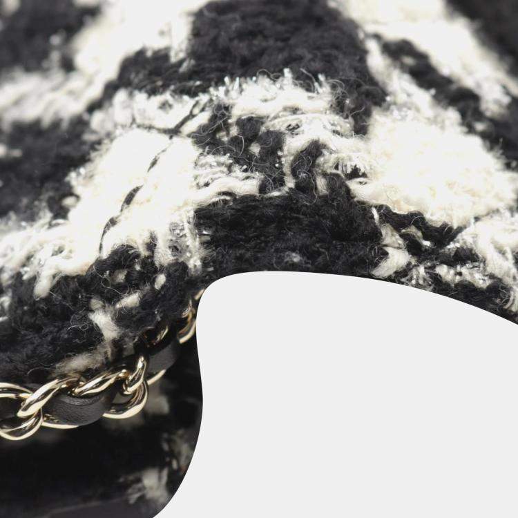Pre Owned Chanel Black White Fabric Shoulder Bag