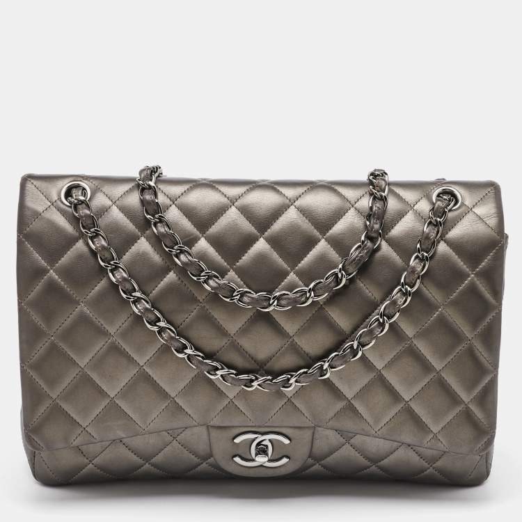 Pre Owned Chanel Grey Quilted Leather Maxi Classic Double Flap Bag