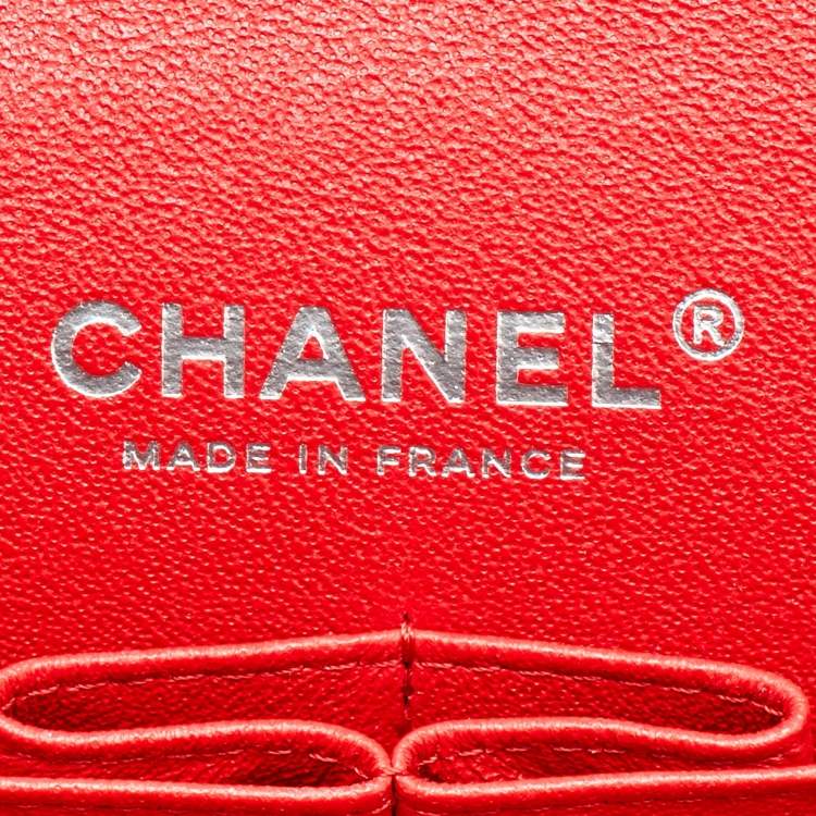 Pre Owned Chanel Black/Red Quilted Patent Leather Medium Classic Double Flap Bag