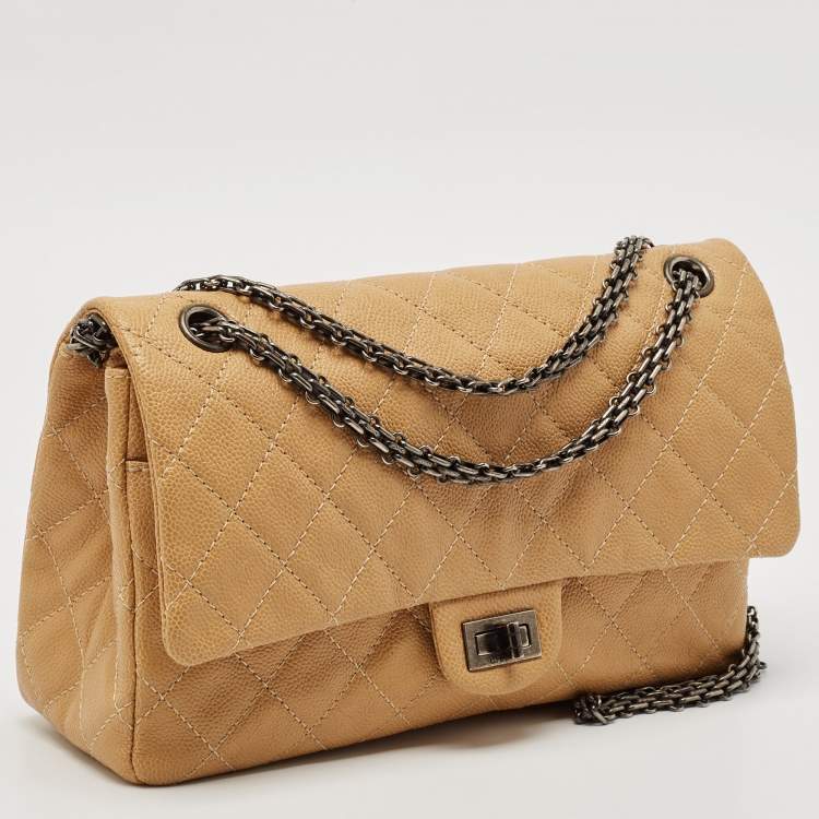 Pre Owned Chanel Beige Quilted Caviar Leather Classic 226 Reissue 2.55 Flap Bag