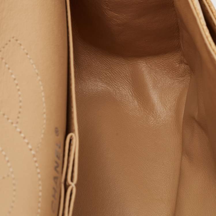 Pre Owned Chanel Beige Quilted Caviar Leather Classic 226 Reissue 2.55 Flap Bag