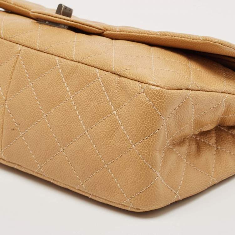 Pre Owned Chanel Beige Quilted Caviar Leather Classic 226 Reissue 2.55 Flap Bag