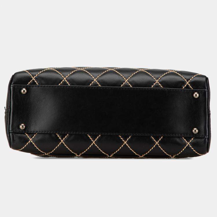 Pre Owned Chanel Black Lambskin CC Wild Stitch Handbag