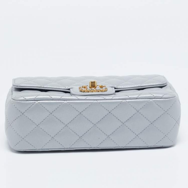 Pre Owned Chanel Grey Quilted Leather Flap Bag Top Handle Bag