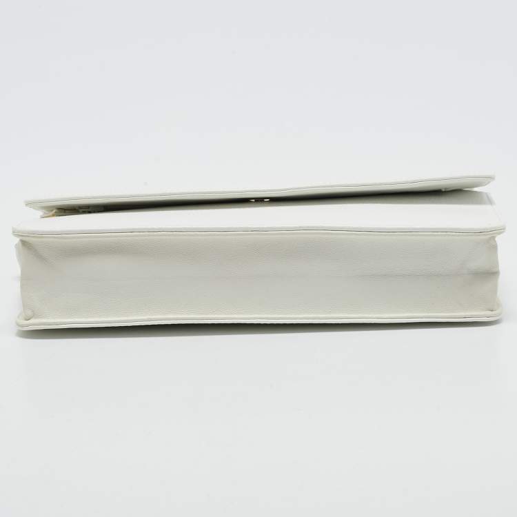Pre Owned Chanel White Caviar Leather CC Timeless Wallet on Chain