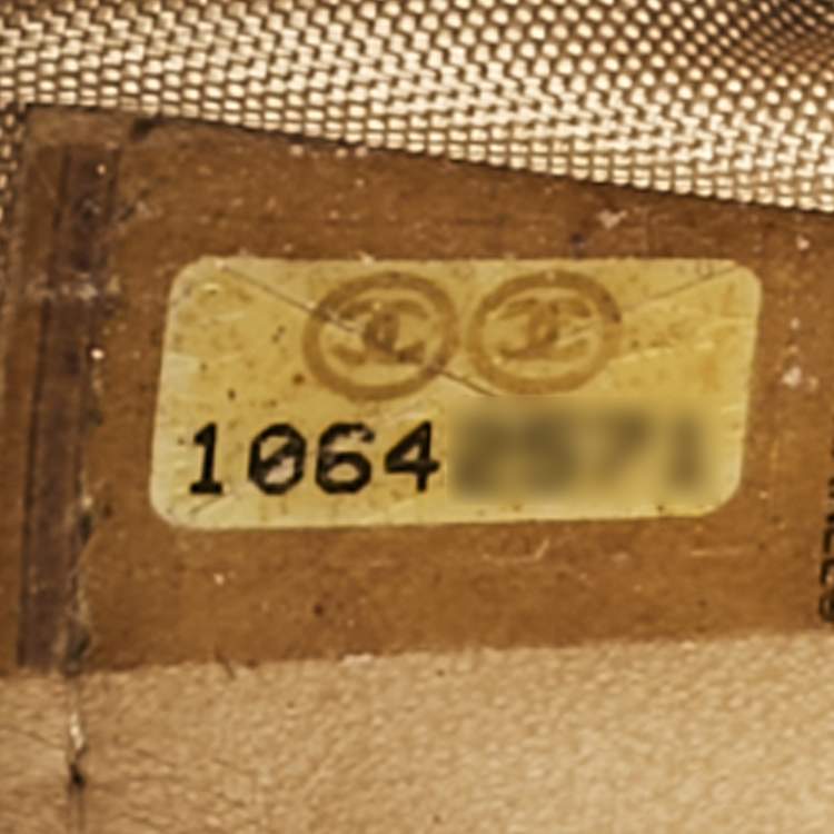 Pre Owned Chanel Beige Caviar Leather CC Timeless Wallet On Chain