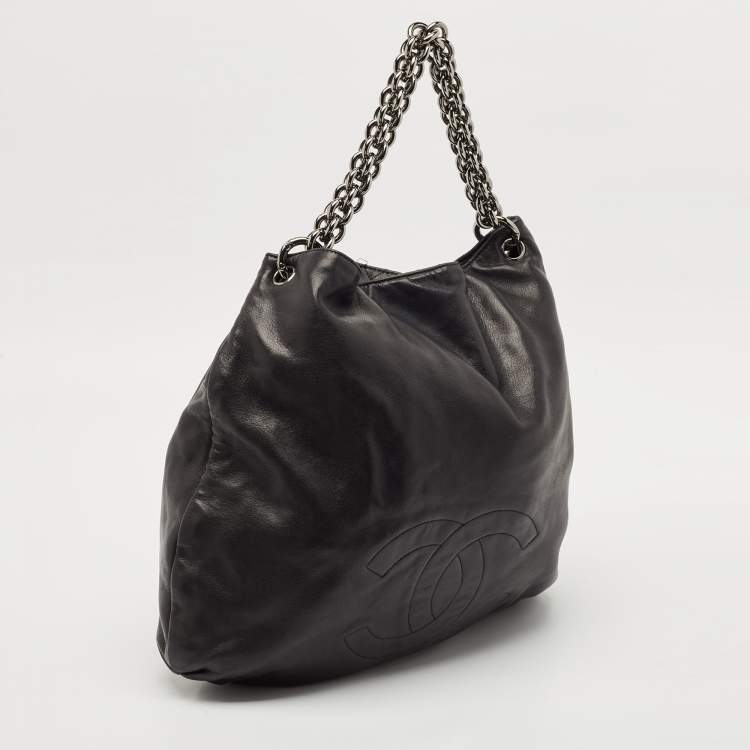 Pre Owned Chanel Black Leather Soft and Chain Hobo 