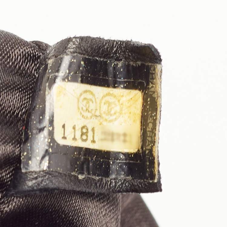 Pre Owned Chanel Black Leather Soft and Chain Hobo 