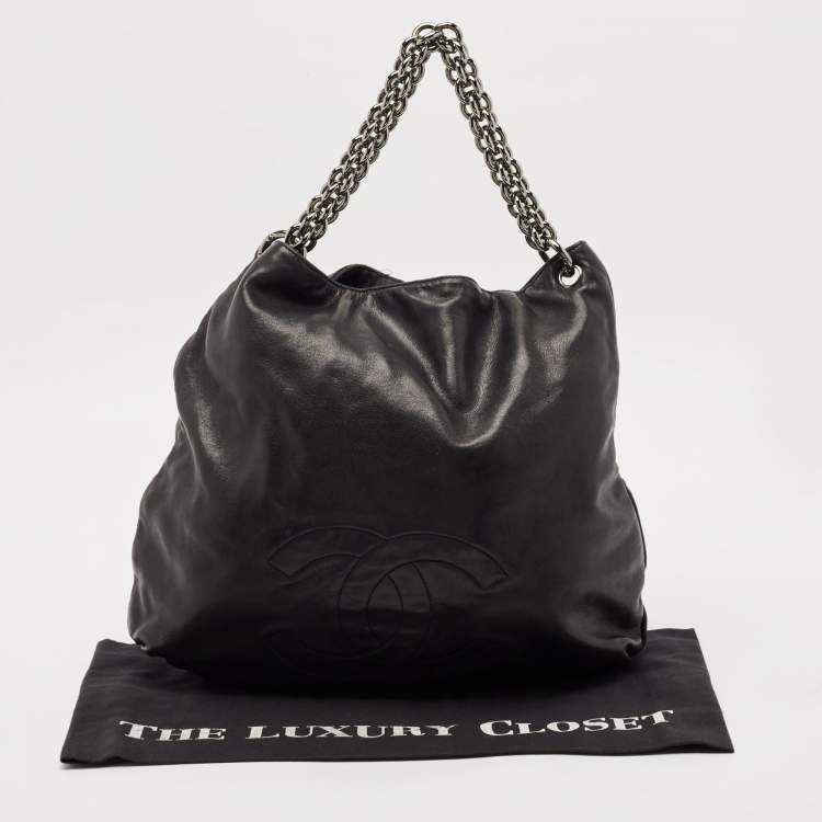 Pre Owned Chanel Black Leather Soft and Chain Hobo 