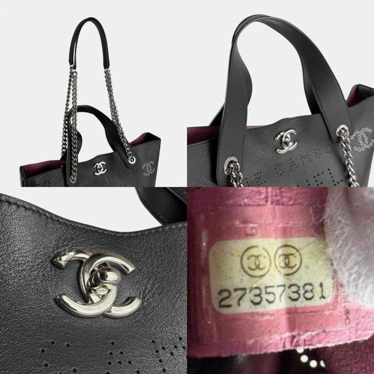 Pre Owned Chanel Navy Leather Shoulder Bag 