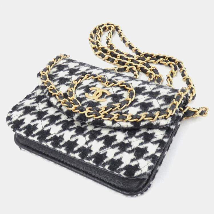 Pre Owned Chanel Black/White Tweed Chain Clutch Bag