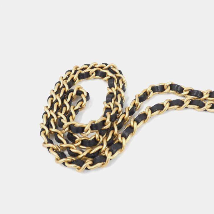 Pre Owned Chanel Black/White Tweed Chain Clutch Bag