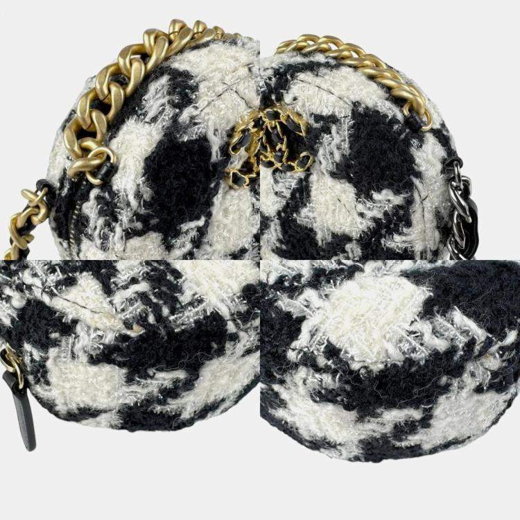 Pre Owned Chanel Black Off-White Tweed Shoulder Bag