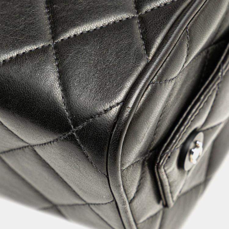 Pre Owned Chanel Black Quilted Lambskin Leather Box Bag