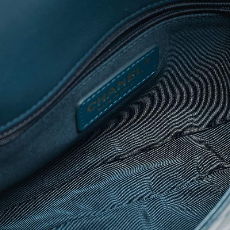 Pre Owned Chanel Blue Quilted Leather CC Waist Bag