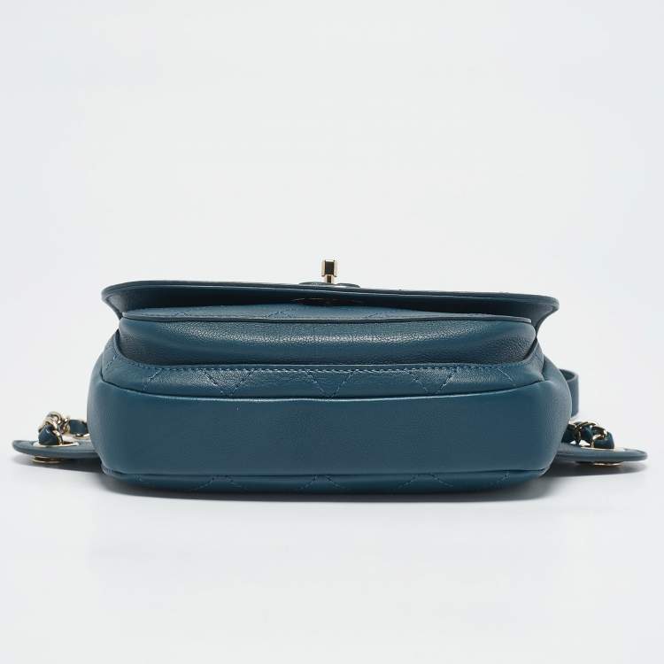 Pre Owned Chanel Blue Quilted Leather CC Waist Bag