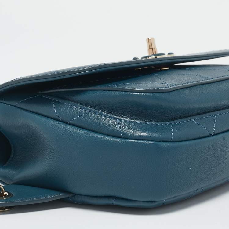 Pre Owned Chanel Blue Quilted Leather CC Waist Bag