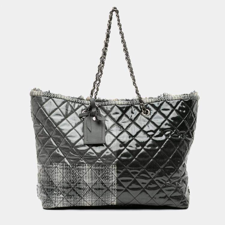 Pre Owned Chanel Grey Large Quilted Tweed and Vinyl Funny Patchwork Tote Bag