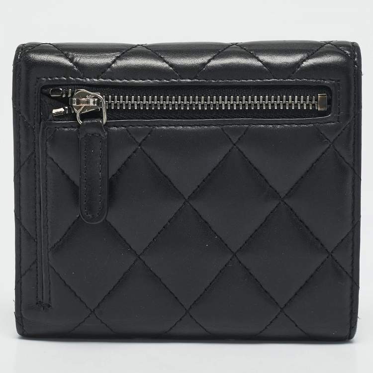 Pre Owned Chanel Black Quilted Leather Reissue Compact Wallet