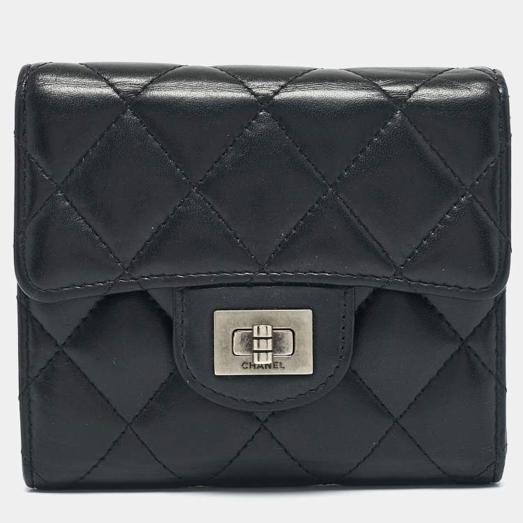 Pre Owned Chanel Black Quilted Leather Reissue Compact Wallet
