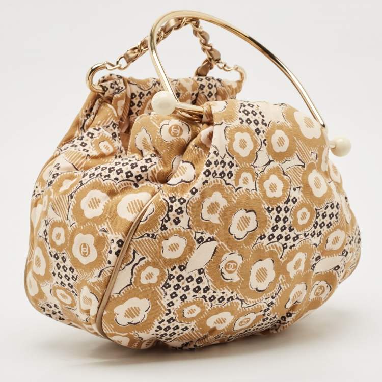 Pre Owned Chanel Beige Camellia Print Canvas CC Metal Handle Hobo