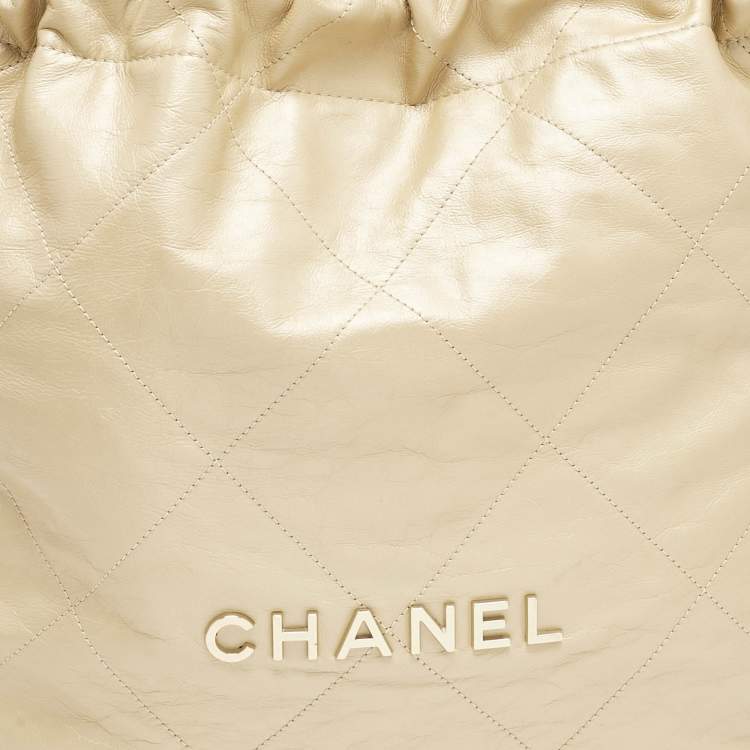 Pre Owned Chanel Cream Quilted Leather 22 Bag