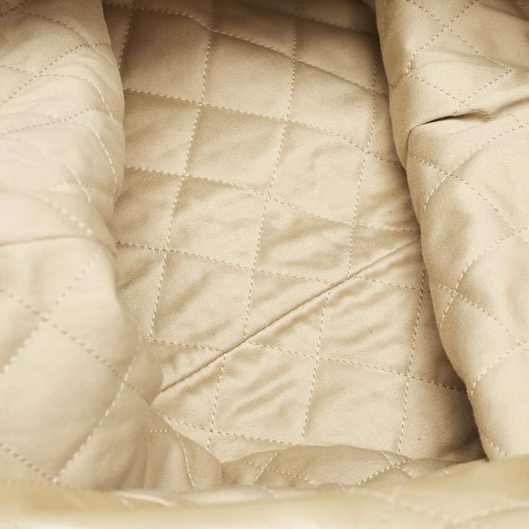 Pre Owned Chanel Cream Quilted Leather 22 Bag