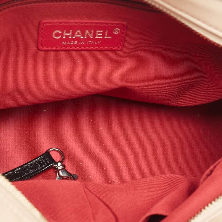 Pre Owned Chanel Beige/Black Quilted Aged Leather Medium Gabrielle Hobo