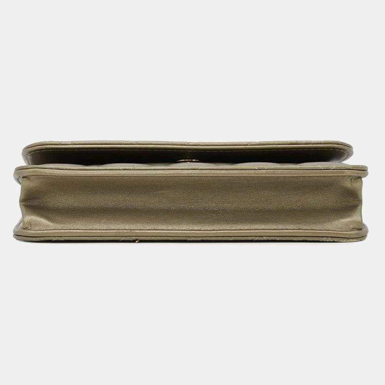 مملوكة مسبقًا Chanel Gold Lambskin Phone Case Shoulder Bag