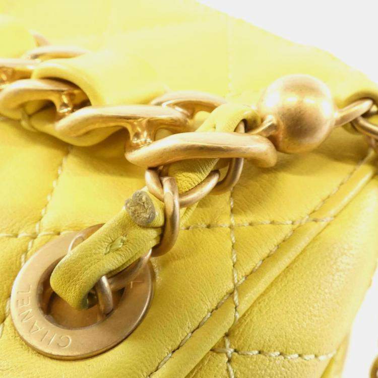 Pre Owned Chanel Yellow Leather Vanity Case Shoulder Bag