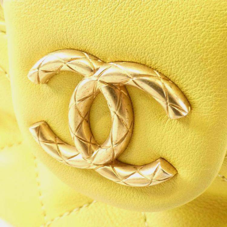 Pre Owned Chanel Yellow Leather Vanity Case Shoulder Bag