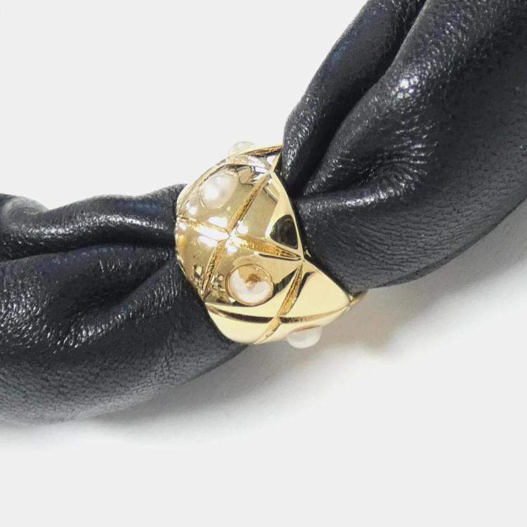 Pre Owned Chanel Black Calfskin Pillow Crush Clutch With Chain 