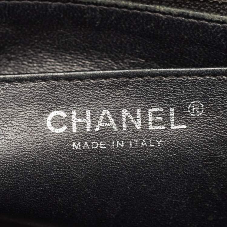 Pre Owned Chanel Black Quilted Caviar Leather Jumbo Classic Single Flap Bag