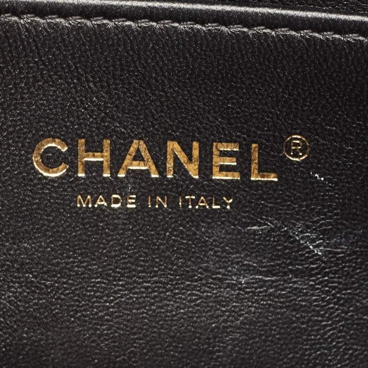 Pre Owned Chanel Black Quilted Caviar Leather Small Chain Around Boy Flap Bag