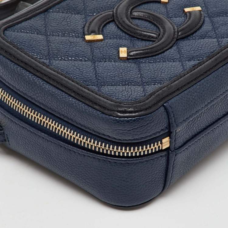 Pre Owned Chanel Navy Blue/Black Quilted Caviar Leather Small CC Filigree Vanity Case Bag