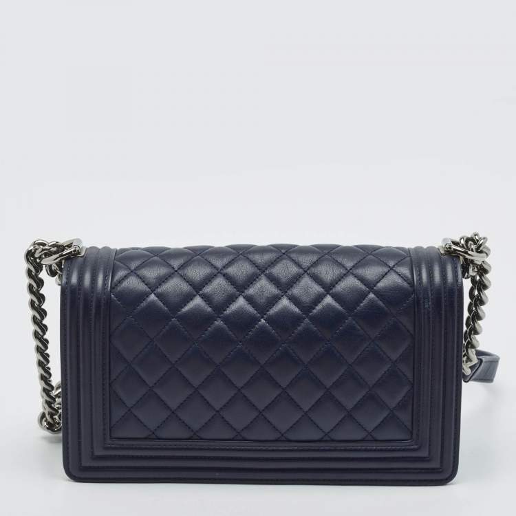 Pre Owned Chanel Navy Blue Quilted Leather Medium Boy Flap Bag