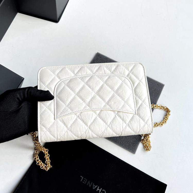 Pre Owned Chanel White Leather 2.55 Wallet On Chain 