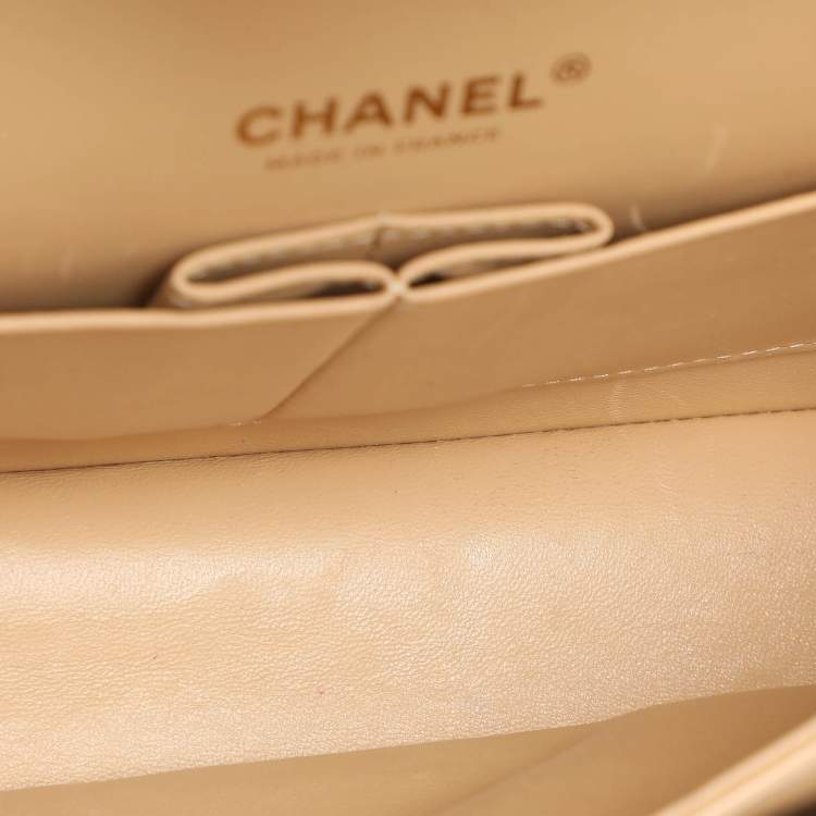 Pre Owned Chanel Beige/Black Quilted Leather Medium Bicolor Classic Double Flap Bag