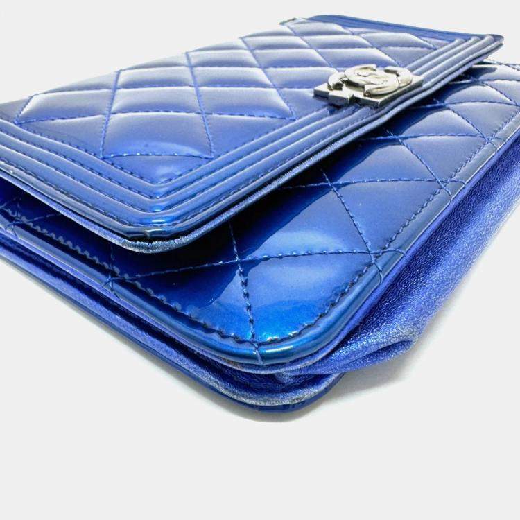 Pre Owned Chanel Metallic Blue Leather Boy Wallet On Chain