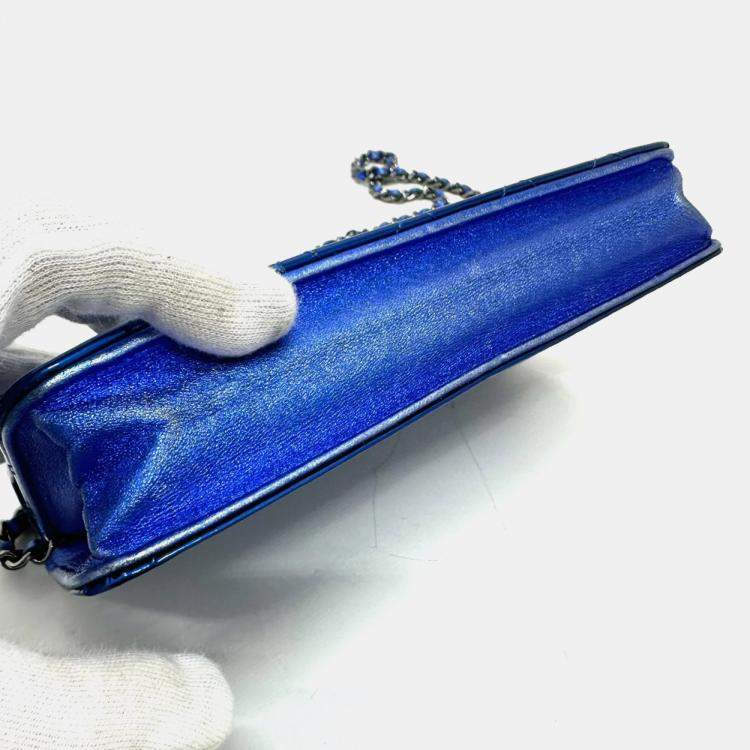 Pre Owned Chanel Metallic Blue Leather Boy Wallet On Chain